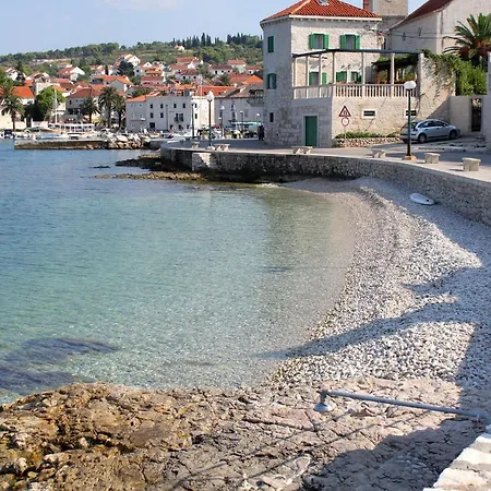 By The Sea Sutivan, Brac - 719 수티반