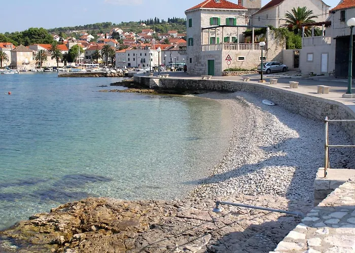 By The Sea Sutivan, Brac - 719 수티반